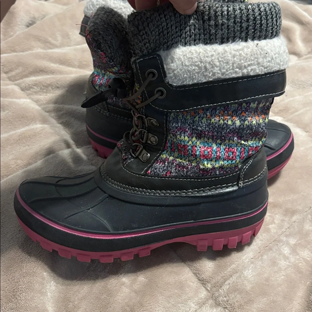 Dream Pairs Kids' Black and Pink Snow Boots